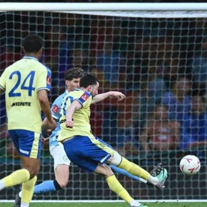 Southampton expulso do play-off de acesso à Premier League por espionagem