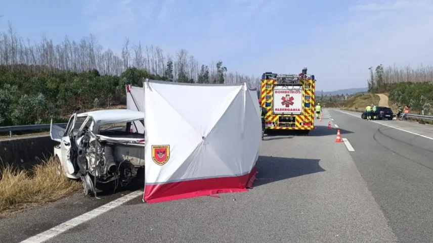 Um morto e dois feridos em colisão na A25, perto de Águeda