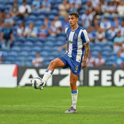 Porto afasta interesse do Barça por Jakub Kiwior