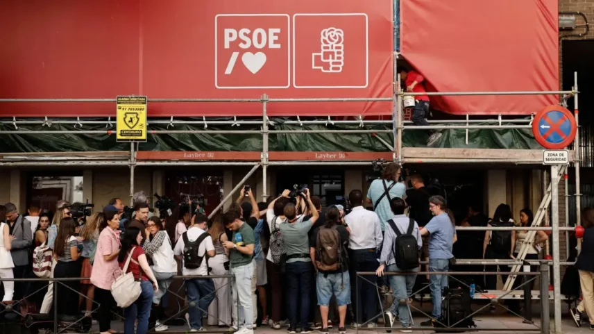 Polícia busca documentação na sede do PSOE em caso de alegados subornos