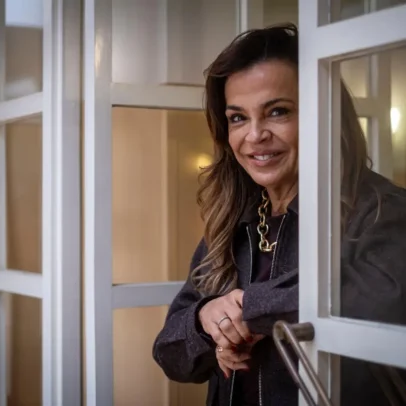 Luísa Salgueiro nega gastos elevados em reuniões de trabalho em marisqueiras