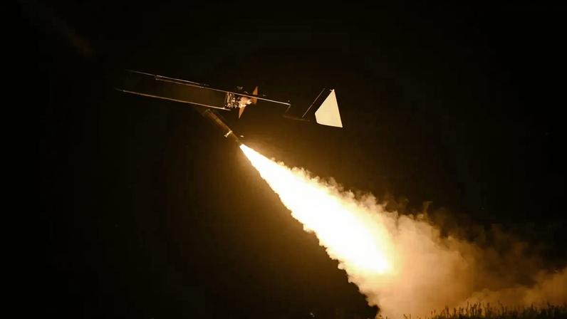 Drones atingem refinaria russa; duas pessoas morreram