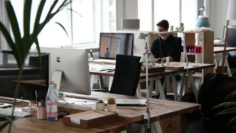Empresas espanholas obrigadas a compensar feriados que caem no sábado com folga