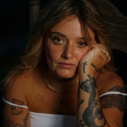 Carolina Deslandes foi alvo de assédio sexual aos 18 anos
