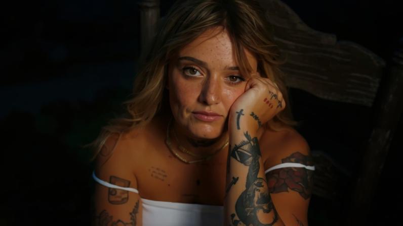Carolina Deslandes foi alvo de assédio sexual aos 18 anos