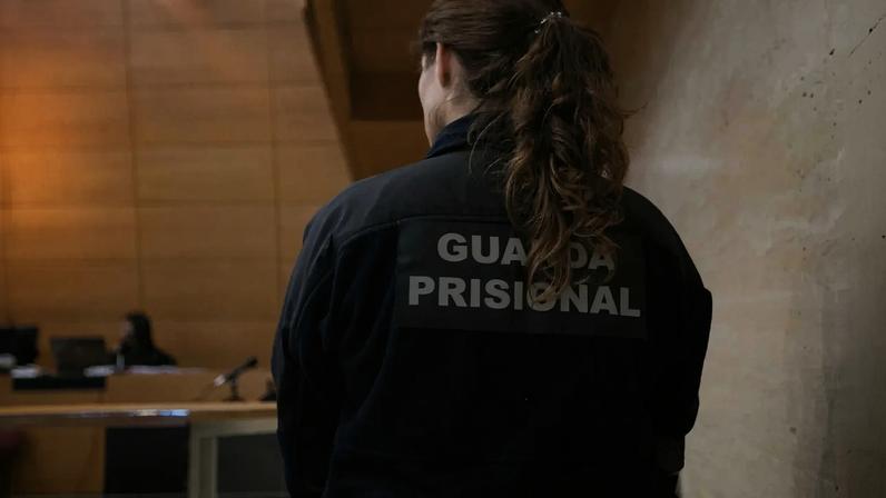 Ministério da Justiça abre concursos para 400 guardas prisionais