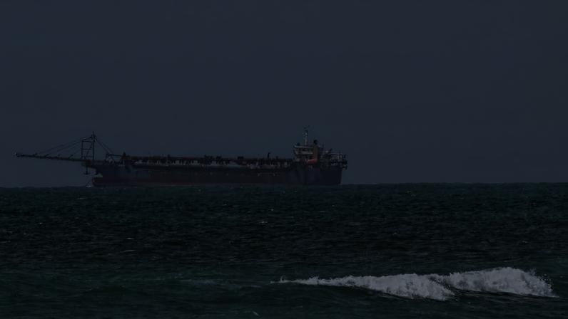 Teerão afirma que 31 navios cruzaram o Estreito de Ormuz em 24 horas