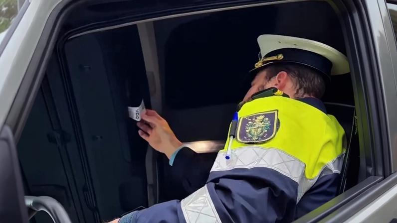GNR deteve motorista por destruir registos de tacógrafo após ser parado em ação de fiscalização