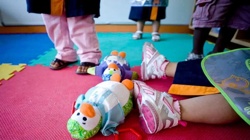 A Escola Infantil A Flor tem a valência de berçário (dos 4 aos 12 meses) e de creche (dos 12 aos 36 meses)