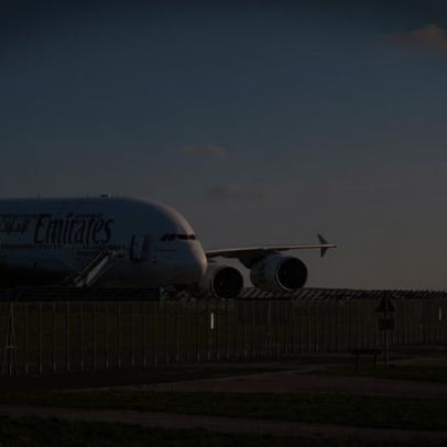 Emirados Árabes retomam operações aéreas