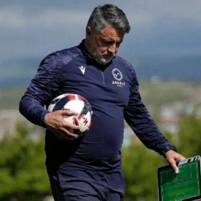 Manuel Tulipa celebra título na Arménia