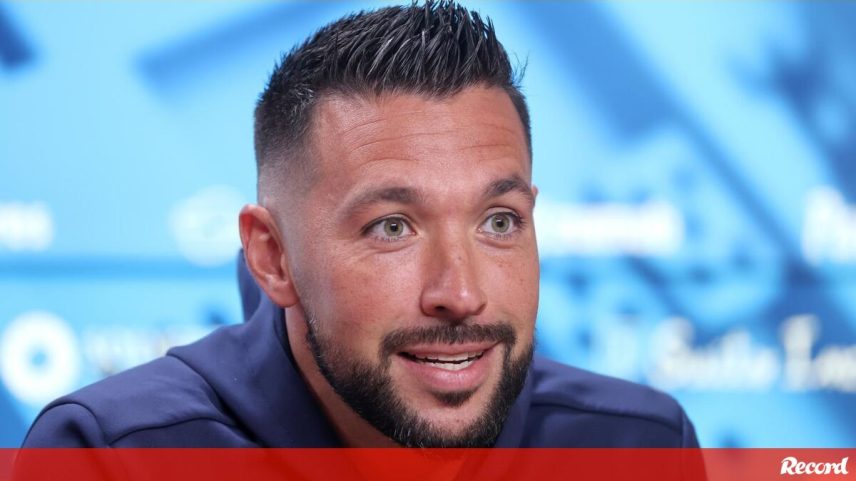 Em direto: antevisão de Francesco Farioli ao FC Porto-Santa Clara