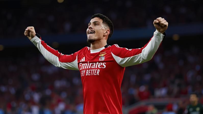 Ivanovic regressa ao onze do Benfica com a fórmula de Alvalade