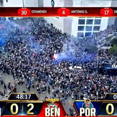 Autocarro do FC Porto chega ao Dragão com adeptos em festa