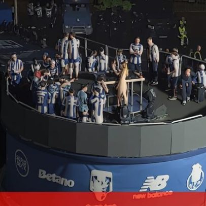 Samu foi buscar melão e jogadores do FC Porto atiram-no do palco na festa