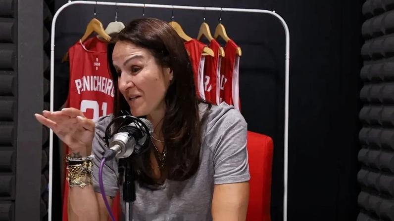 «Foi assassinado na Praça Vermelha, mesmo à filme»: Ticha Penicheiro teve patrão que foi ex-espião do KGB e Israel