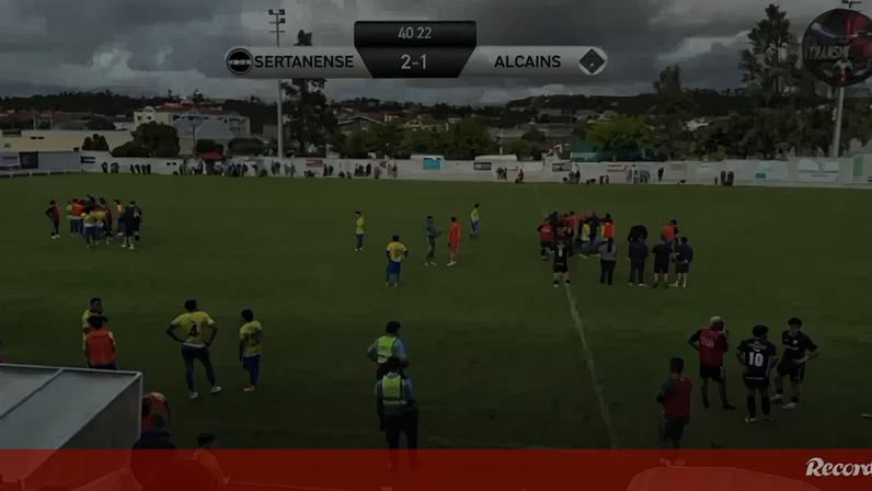 O momento em que o Sertanense-Alcains teve de ser interrompido devido a alegado episódio de racismo