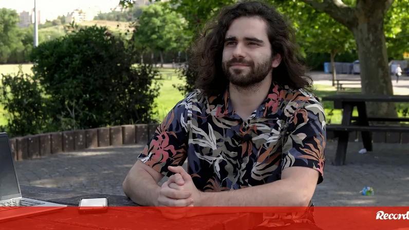 António Récio: descobrir a paz num campo de padel