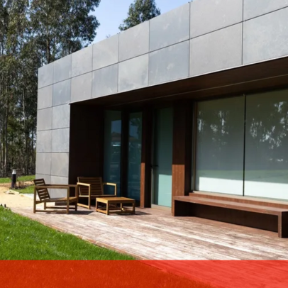 Tampo de sanita inteligente em casa de 16 milhões na Tocha é destaque