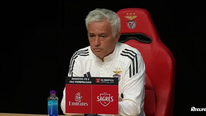 Mourinho terá semana para falar com quem achar necessário após jogo com Estoril