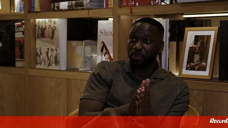 Moisés sai da prisão e federação inglesa pergunta como pode ajudar