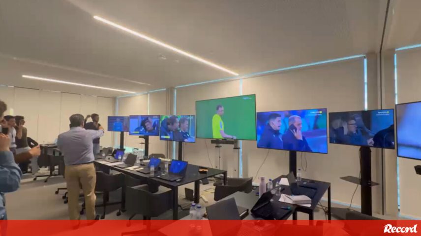 Coordenação do apito inicial de sete jogos simultâneos da Liga Betclic
