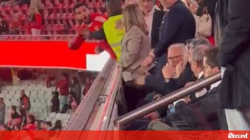 Presidente dos encarnados no centro do furacão