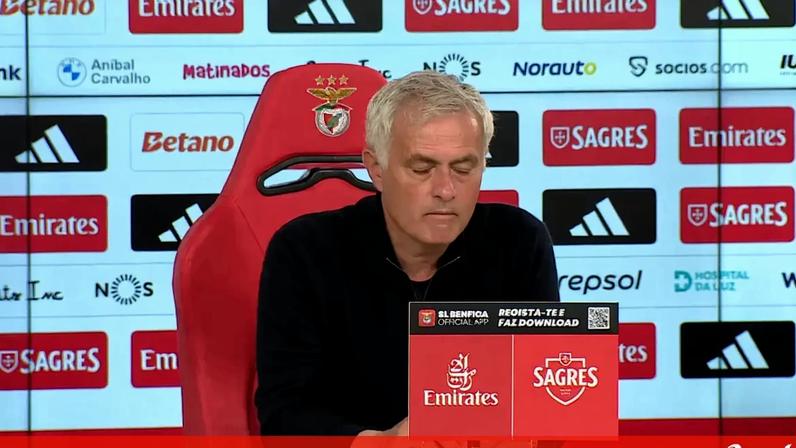 Mourinho pode esclarecer futuro pessoal e do Benfica a partir de segunda
