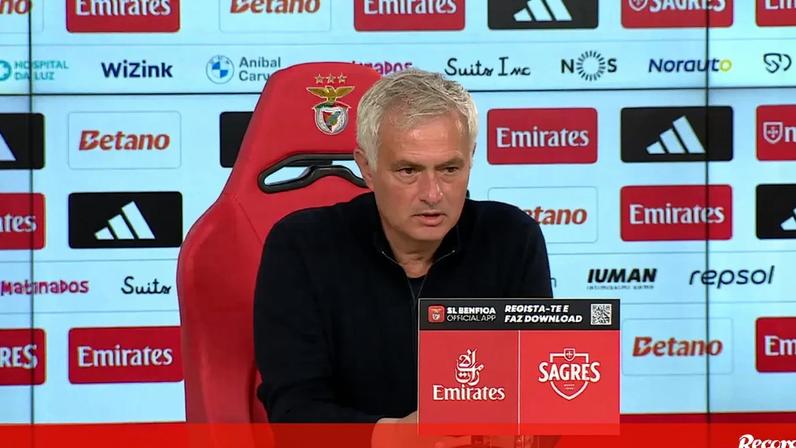 Mourinho corrige jornalista espanhol: foca-se no Benfica, não no Real Madrid