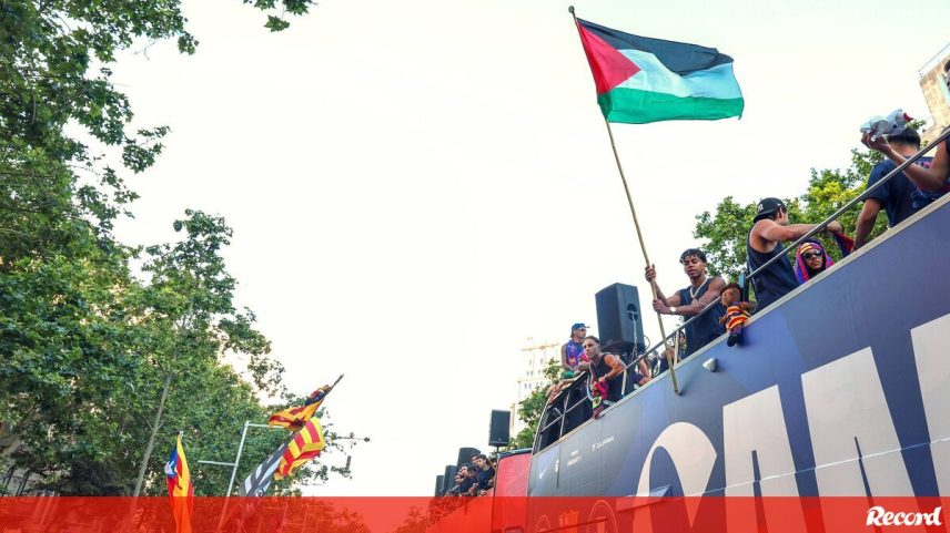 Flick discute com Yamal a bandeira da Palestina