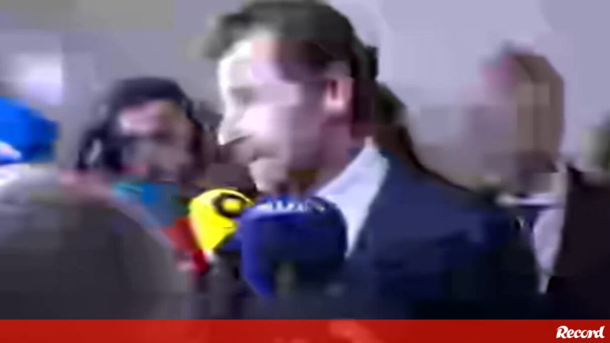 Villas-Boas comenta assalto à casa de Bednarek; jogador está a recuperar