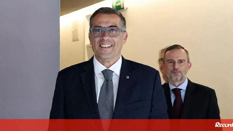 Viriato Sampaio vê o Vitória como clube vivo e com futuro