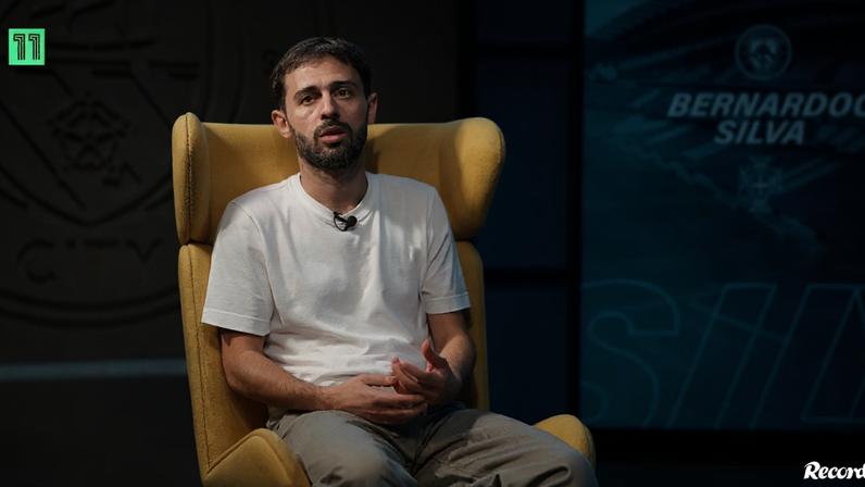 Bernardo Silva esclarece futuro imediato: «Não vou para o Benfica. Houve contactos para ver se havia intenção»