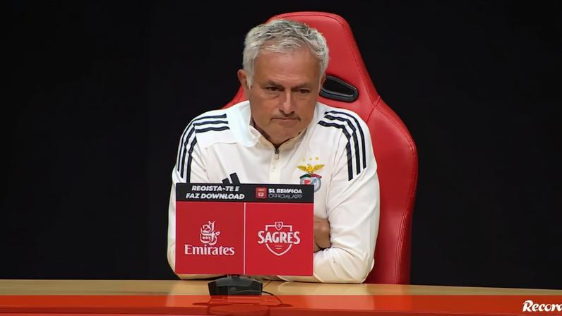 Mourinho comenta dor pela situação de Arbeloa no Real Madrid