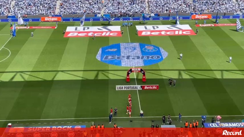 Momentos antes do arranque do jogo