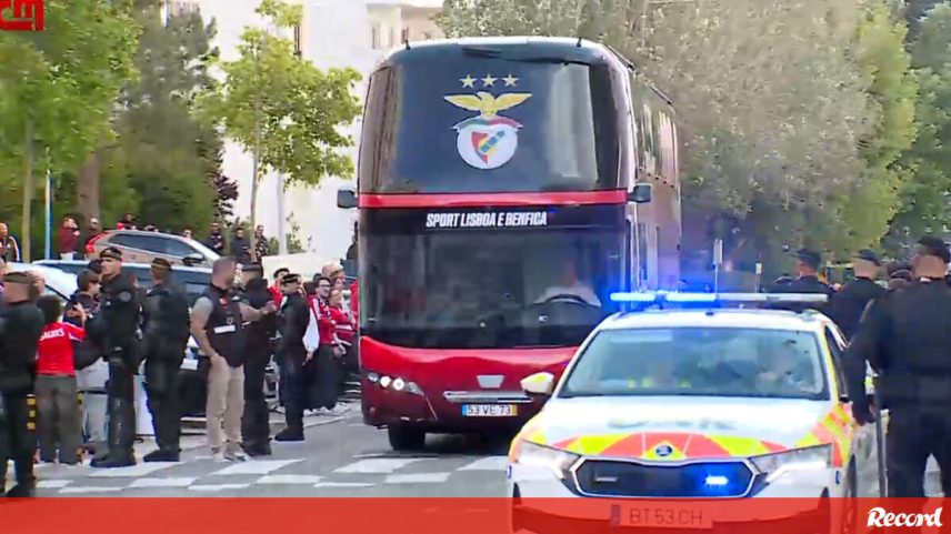 Águias lutam por um lugar na Champions na última jornada