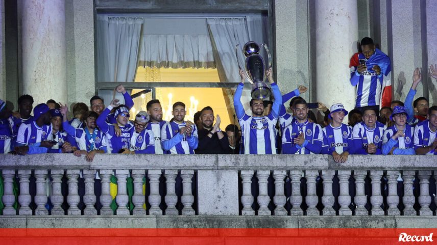 As melhores imagens da festa do título do FC Porto no Dragão, Ribeira e Aliados