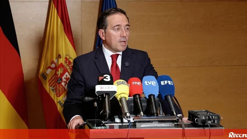 Espanha exige desculpas após vídeo de ativistas da flotilha amarrados
