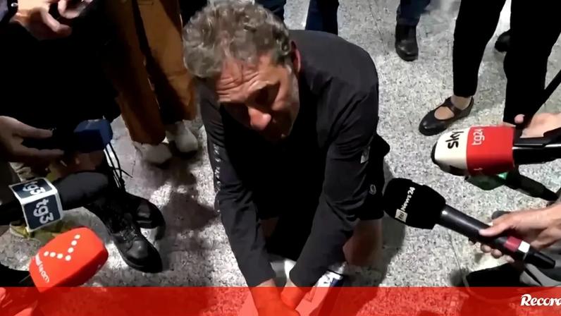 Jornalista denuncia violência na flotilha interceptada por Israel: pontapés e socos