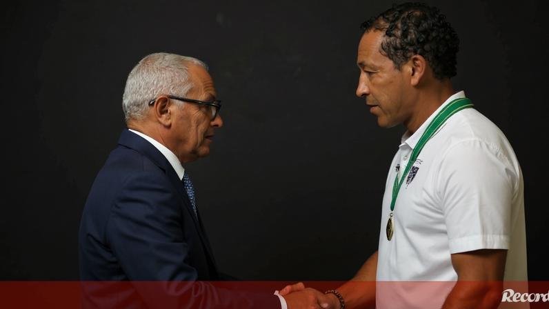 Presidente de Cabo Verde condecora seleção após qualificação histórica