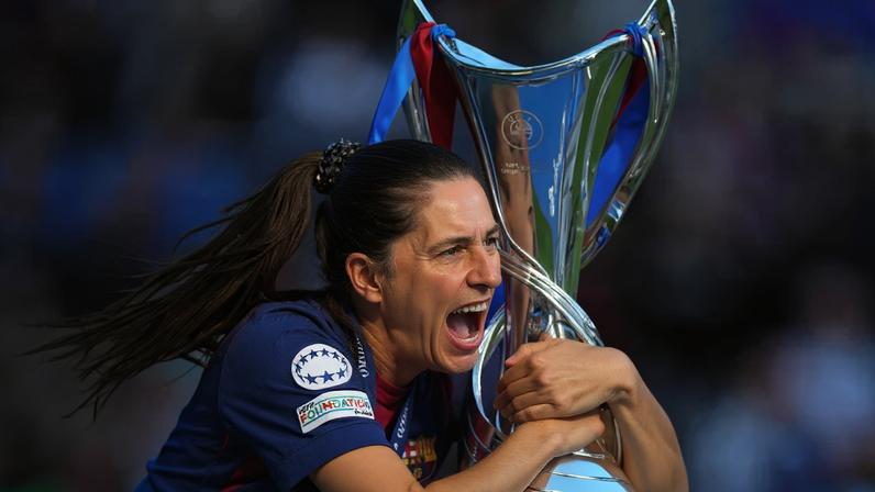 Kika Nazareth vence a Champions feminina e pode ser eleita a melhor do mundo