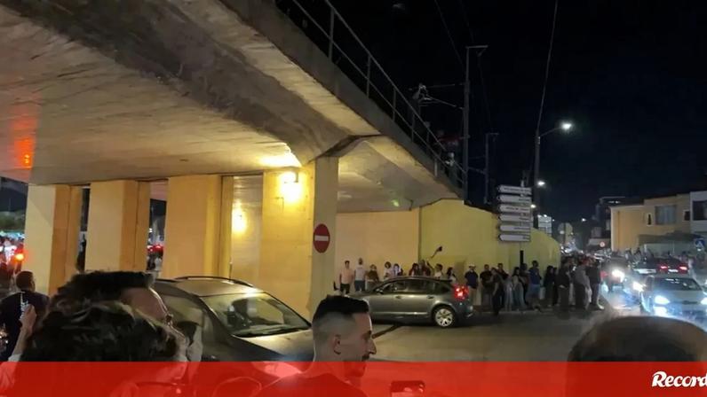 Ambiente de festa em Torres Vedras aguarda vencedores da Taça de Portugal