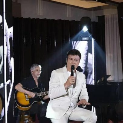 Tony Carreira em concerto especial com mães e filhos
