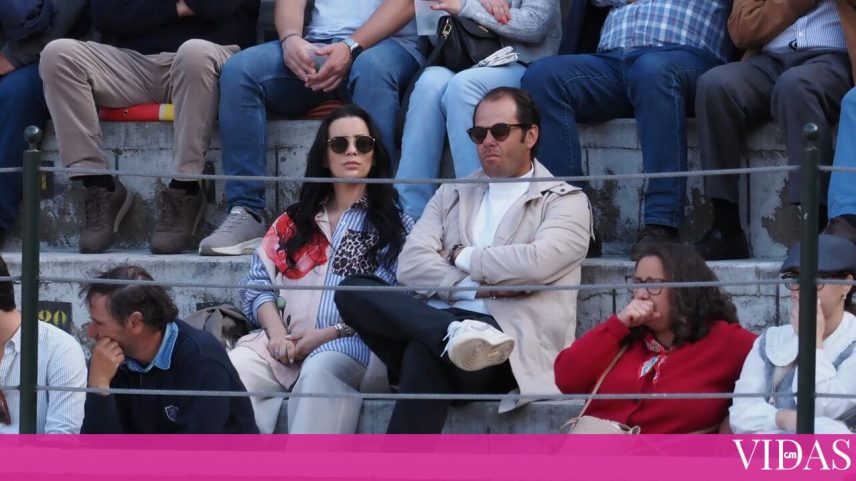 João Moura Caetano e Luíza Abreu aparecem juntos em público nas bancadas