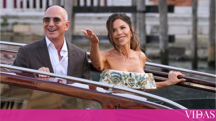 Jeff Bezos e Lauren Sánchez passeiam de barco em Veneza