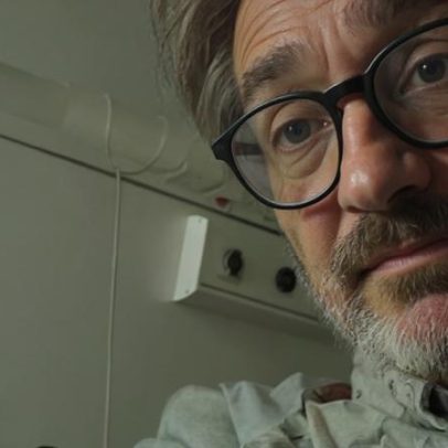 Nuno Markl surpreendido por profissionais de saúde
