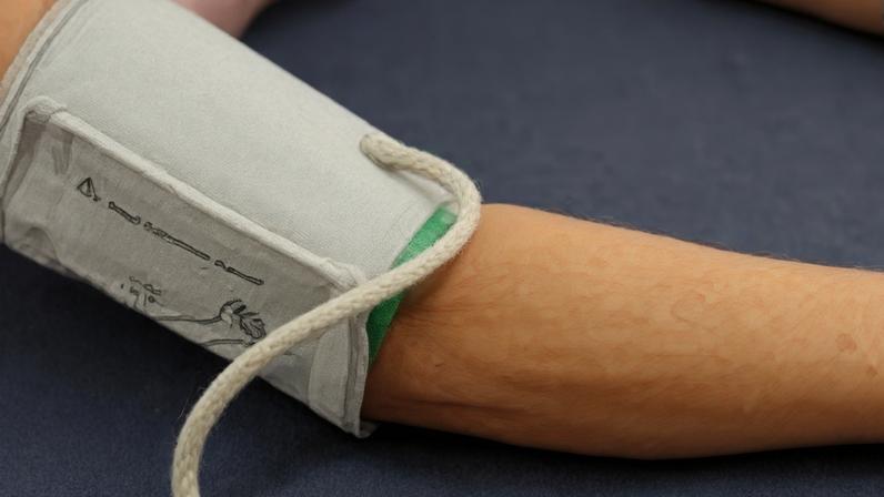 A realização de rastreios permite sinalizar novos casos.
