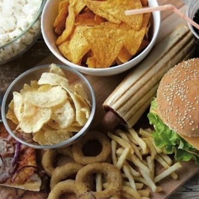 Estudos associam aditivos alimentares a cancro, diabetes e doenças cardíacas