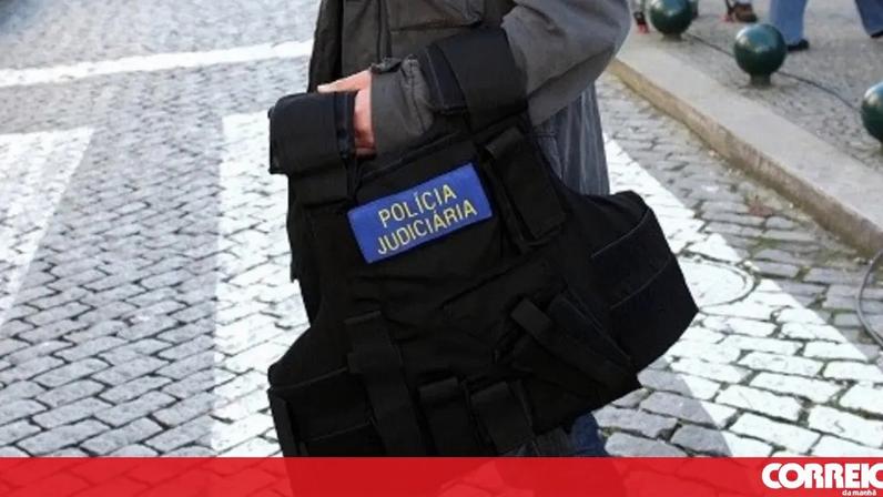 Dois detidos por armas proibidas em ações de prevenção da PJ