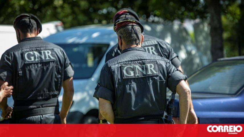 Ferido grave em acidente com trator em Santa Maria da Feira